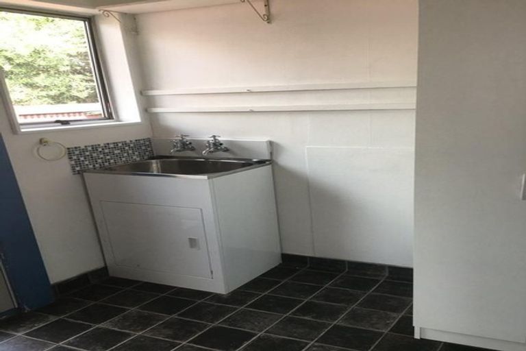 Photo of property in 17 Parkers Road, Tahunanui, Nelson, 7011