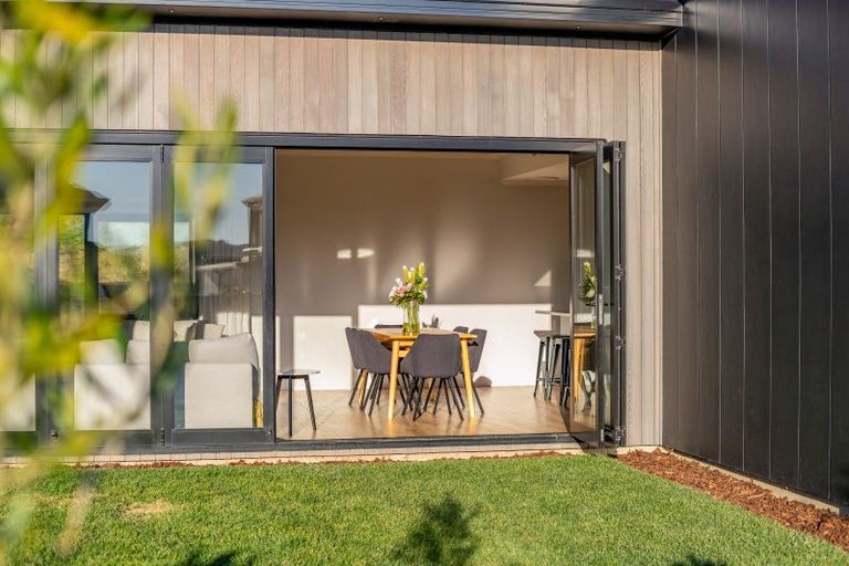 Photo of property in 12 Kaiaho Close, Aotea, Porirua, 5024