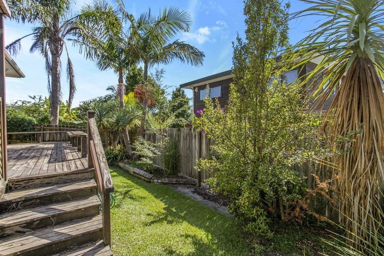 Photo of property in 30 Pleasant Road, Glen Eden, Auckland, 0602