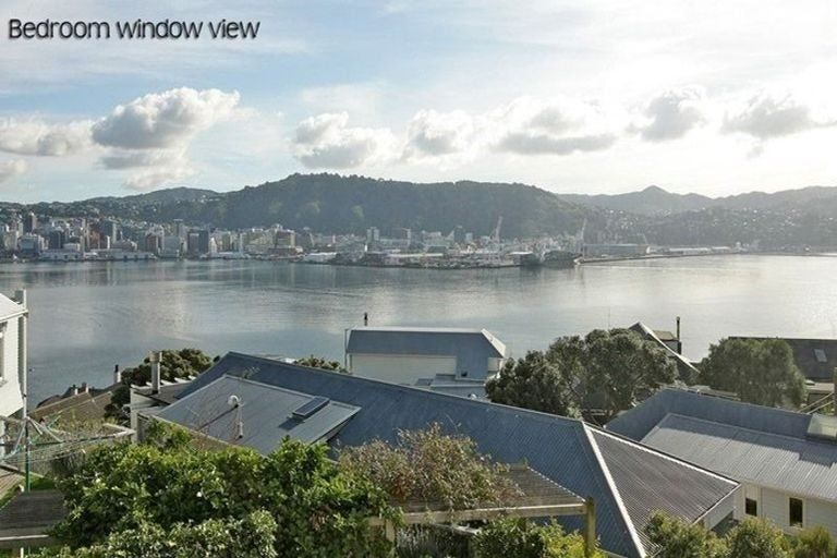 Photo of property in 4/2 Grafton Road, Roseneath, Wellington, 6011