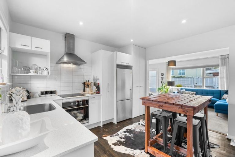 Photo of property in 5/28 Aikmans Road, Merivale, Christchurch, 8014