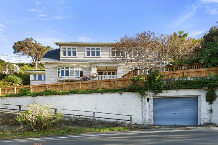 Photo of property in 29 Wadestown Road, Wadestown, Wellington, 6012