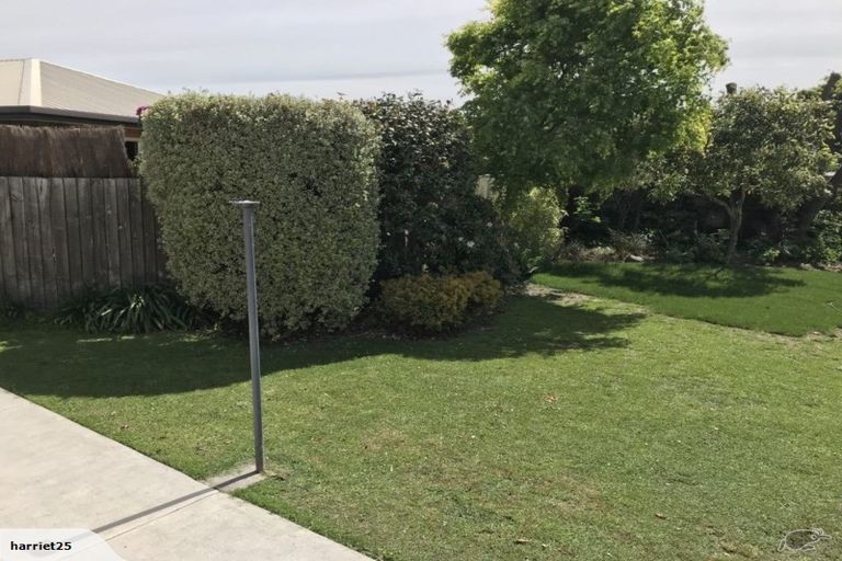 Photo of property in 7 Bygrave Place, Bishopdale, Christchurch, 8053