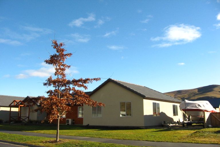 Photo of property in 52 Erskine Street, Lake Hayes, Queenstown, 9304
