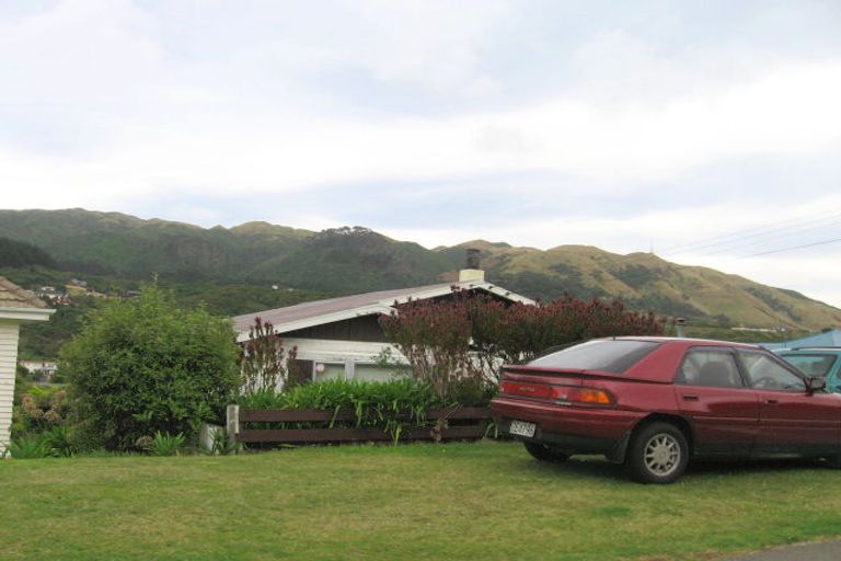 Photo of property in 21 Handyside Street, Tawa, Wellington, 5028