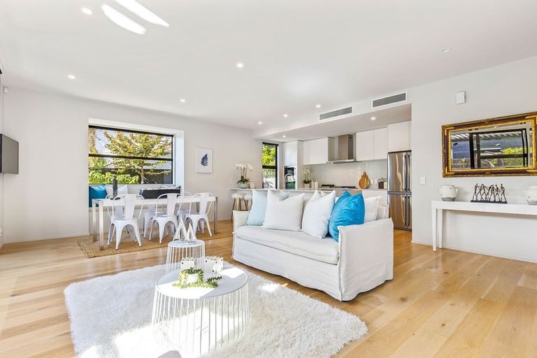 Photo of property in 74 Winchester Street, Merivale, Christchurch, 8014