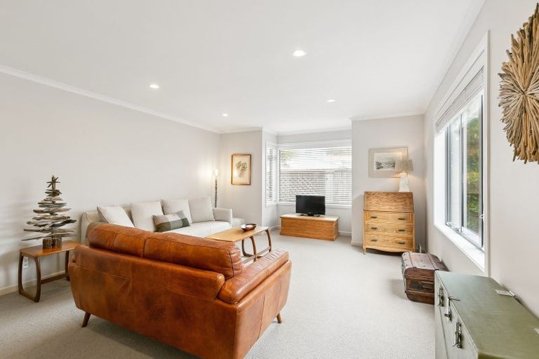 Photo of property in 2/6 The Parade, Island Bay, Wellington, 6023