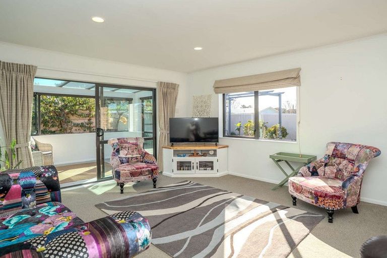 Photo of property in 21 Fairway Drive, Kerikeri, 0230
