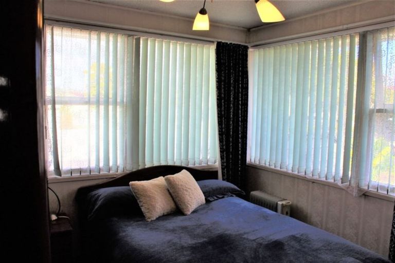 Photo of property in 8 Ogle Crescent, Te Kamo, Whangarei, 0112