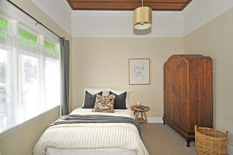 Photo of property in 12 Sale Street, Napier South, Napier, 4110