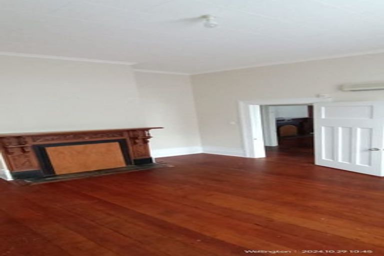 Photo of property in 1/50 Clyde Street, Island Bay, Wellington, 6023