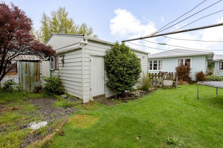 Photo of property in 43 Barraud Street, Dannevirke, 4930