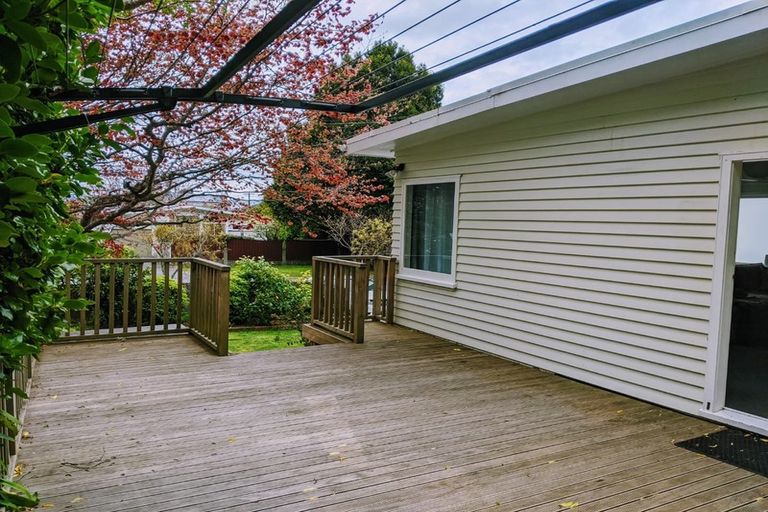 Photo of property in 12 Tawa Street, Eastbourne, Lower Hutt, 5013