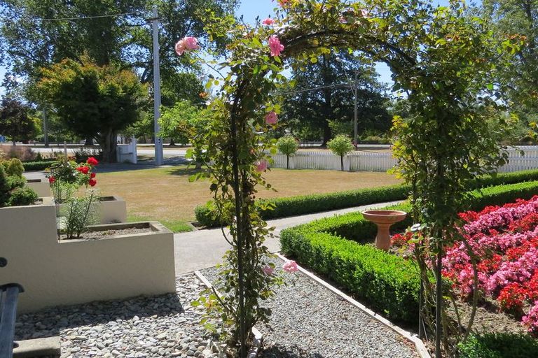 Photo of property in 35 Mount Cook Road, Fairlie, 7925