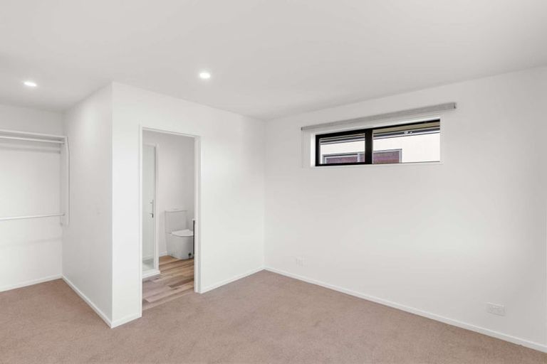 Photo of property in 35 Herridge Street, Woodend, 7691
