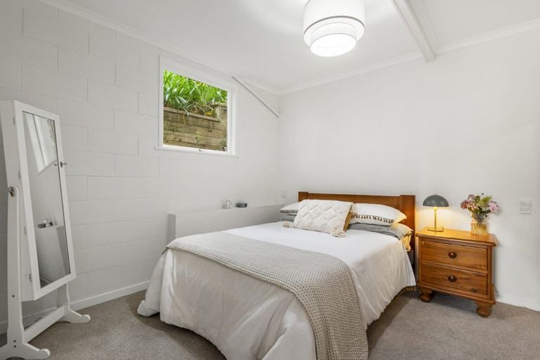 Photo of property in 105 Kia Ora Road, Beach Haven, Auckland, 0626
