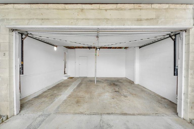 Photo of property in 2/86 Archers Road, Glenfield, Auckland, 0629