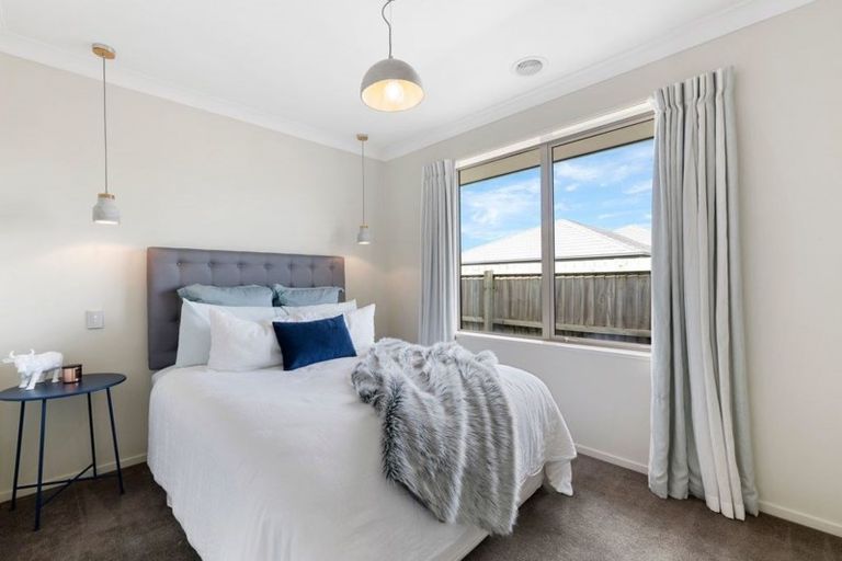 Photo of property in 8 Overbury Crescent, Rolleston, 7614