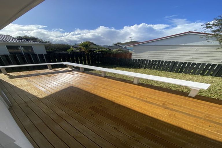 Photo of property in 80 Borich Road, Sunnyvale, Auckland, 0612