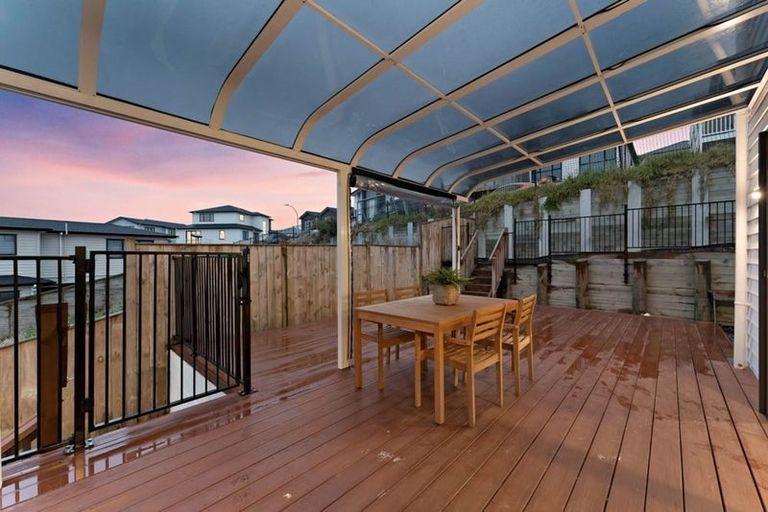 Photo of property in 7 Lawson Creek Street, Massey, Auckland, 0614