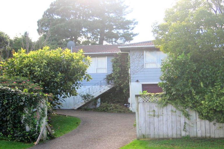 Photo of property in 22 Donovan Avenue, Massey, Auckland, 0614