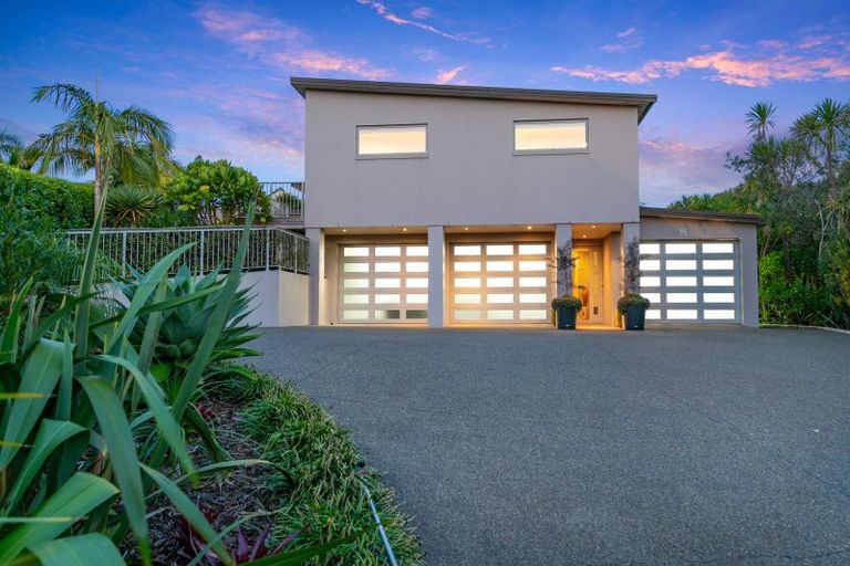 Photo of property in 35 Pounamu Avenue, Greenhithe, Auckland, 0632