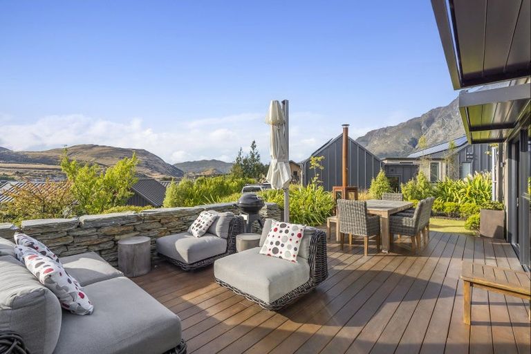 Photo of property in 10a Kinross Lane, Jacks Point, Queenstown, 9371