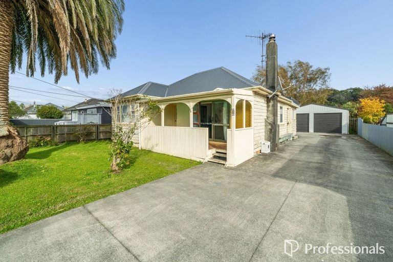 Photo of property in 33 Wellington Road, Wainuiomata, Lower Hutt, 5014