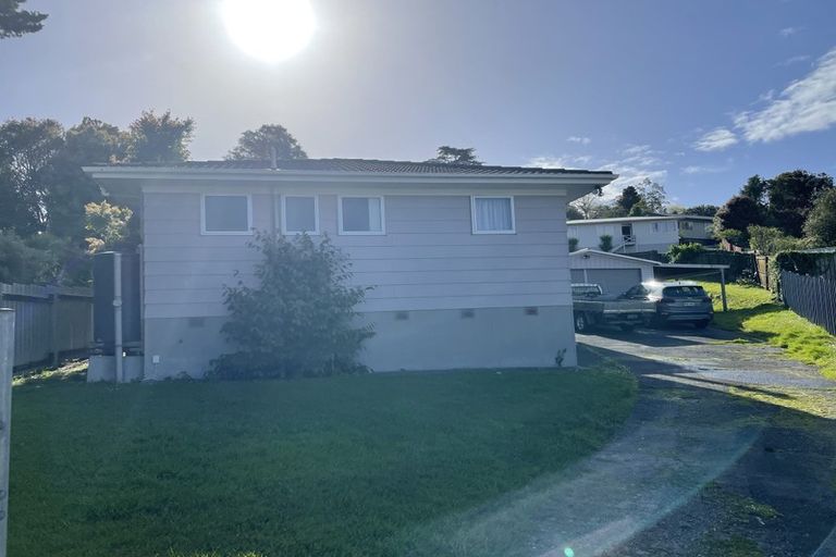 Photo of property in 28 Glenfinn Place, Massey, Auckland, 0614