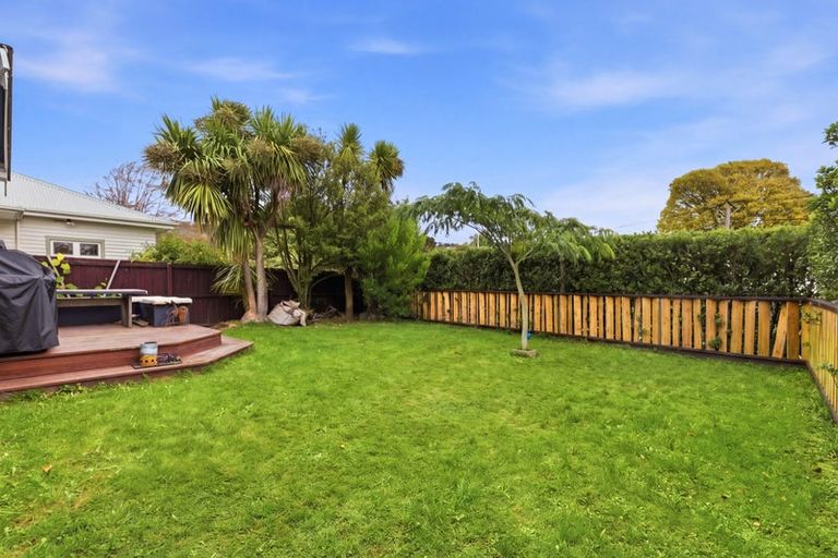 Photo of property in 24 Birdwood Avenue, Beckenham, Christchurch, 8023