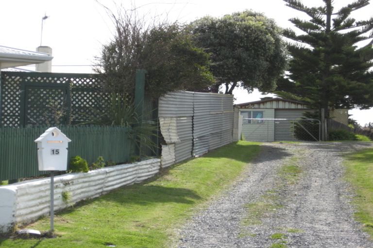 Photo of property in 15 Kuaka Place, Castlecliff, Whanganui, 4501