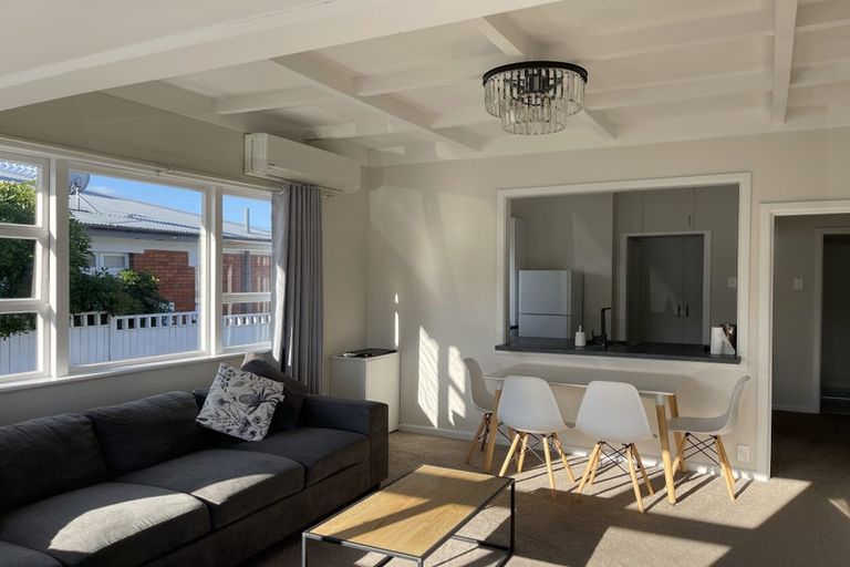 Photo of property in 60 Lake Road, Narrow Neck, Auckland, 0624