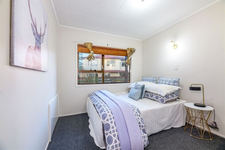 Photo of property in 5 Harrington Road, Henderson, Auckland, 0610