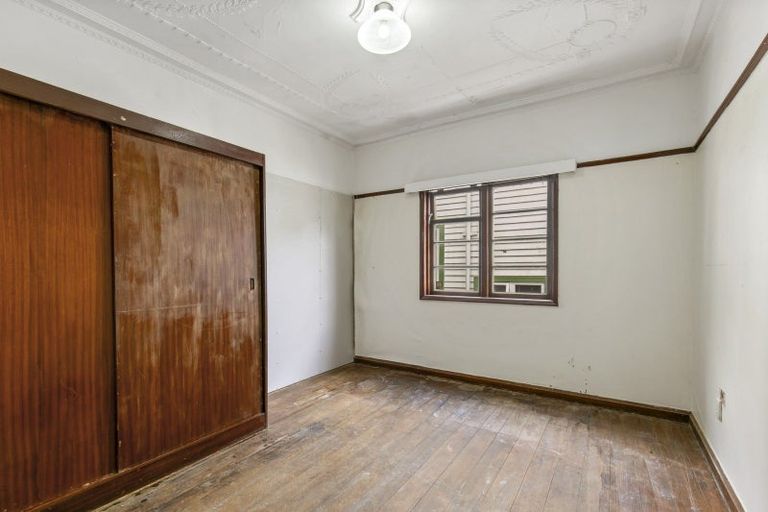 Photo of property in 62 Rolleston Street, Mount Cook, Wellington, 6021