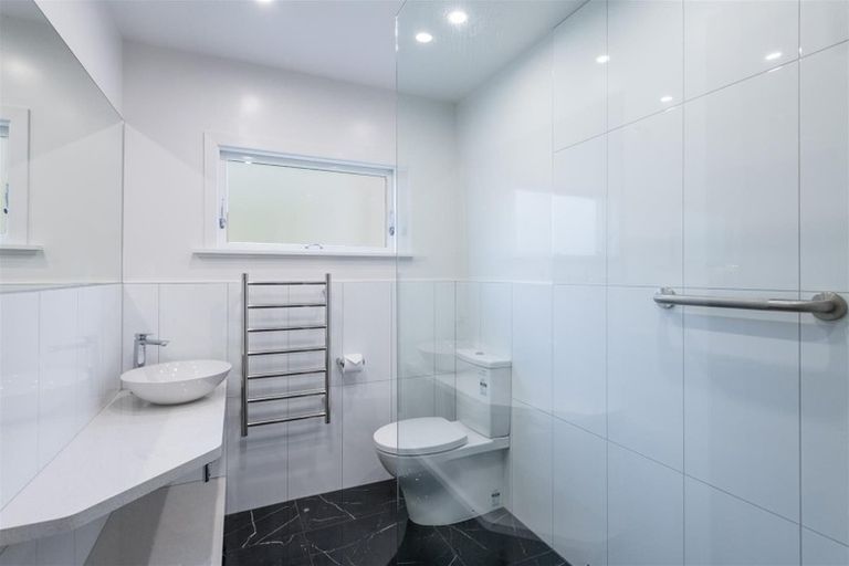 Photo of property in 28a Waimea Road, Nelson South, Nelson, 7010