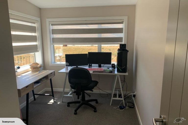 Photo of property in 60 Melksham Drive, Churton Park, Wellington, 6037