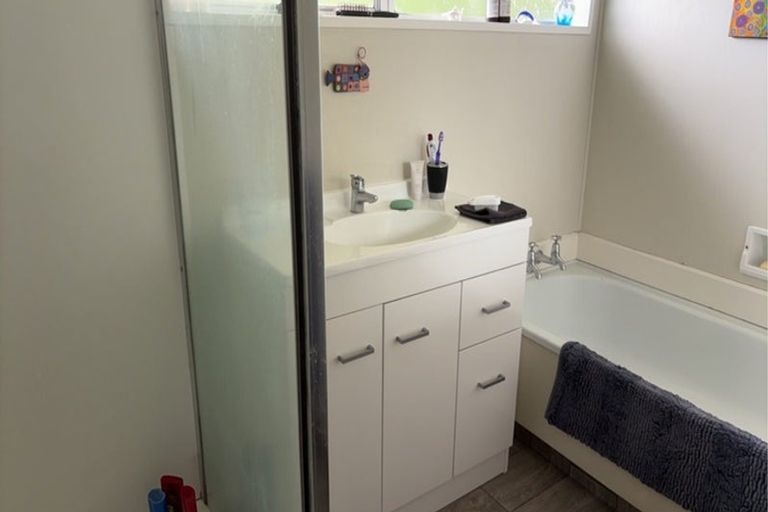 Photo of property in 32 Coppelia Avenue, Omokoroa, 3114