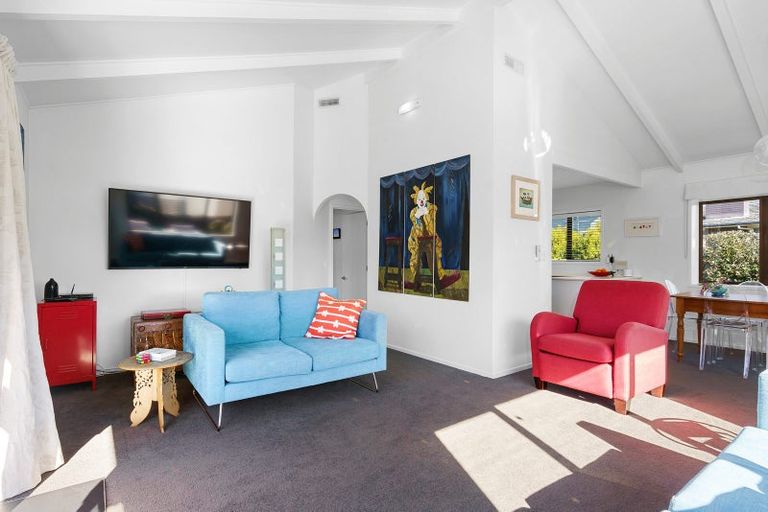 Photo of property in 147a Victoria Street, Cambridge, 3434