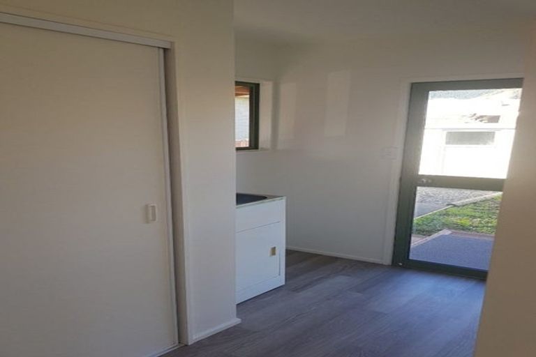 Photo of property in 43 Giblin Street, Richmond, 7020