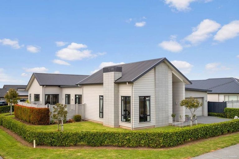 Photo of property in 2 Kabardin Street, Karaka, Papakura, 2113