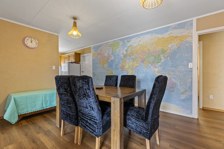 Photo of property in 12 Falkner Park, Taumarunui, 3920