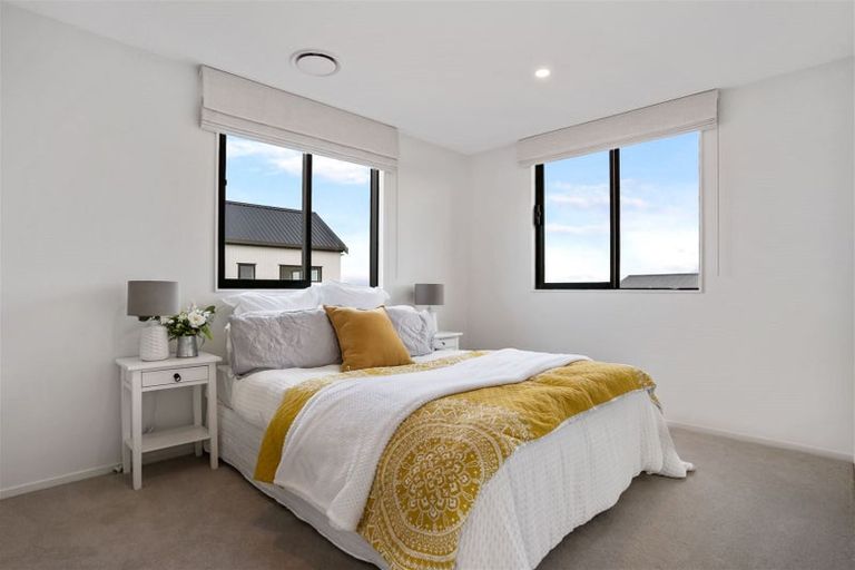 Photo of property in 1 Ocean Breeze Avenue, Hobsonville, Auckland, 0616