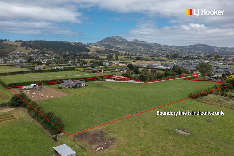 Photo of property in 100 Wingatui Road, Mosgiel, 9024
