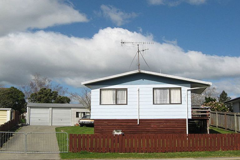 Photo of property in 11 Farnworth Crescent, Whakatane, 3120