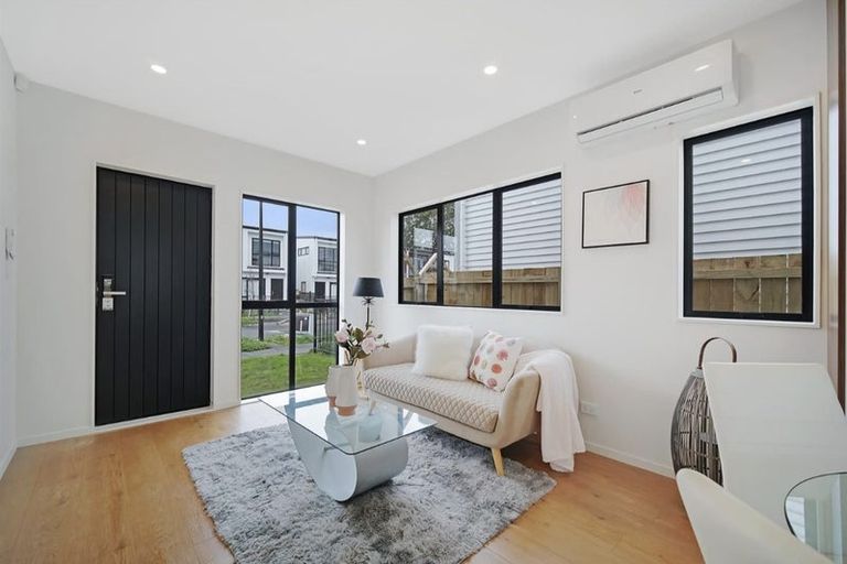 Photo of property in 9 Arapapa Road, Papakura, 2110