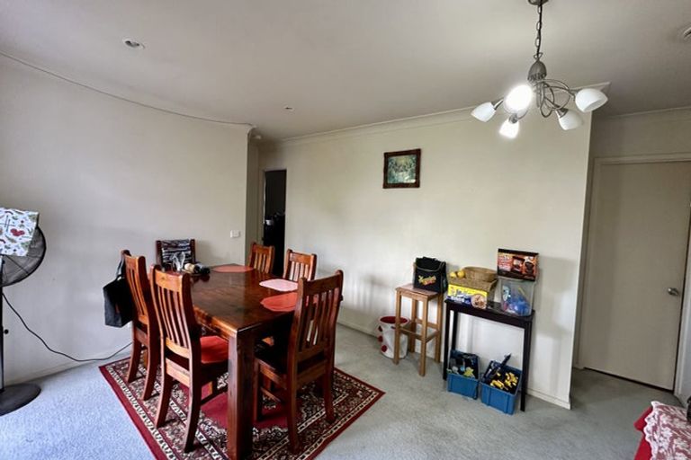 Photo of property in 21 Lucienne Drive, Ranui, Auckland, 0612