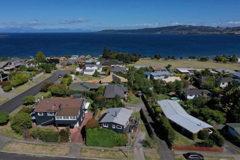 Photo of property in 21 Kurupae Road, Hilltop, Taupo, 3330