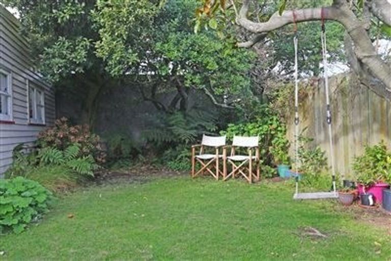 Photo of property in 38 Kauri Street, Miramar, Wellington, 6022