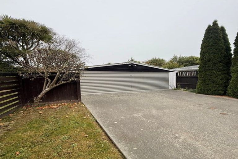 Photo of property in 15 Highland Place, Avonhead, Christchurch, 8042