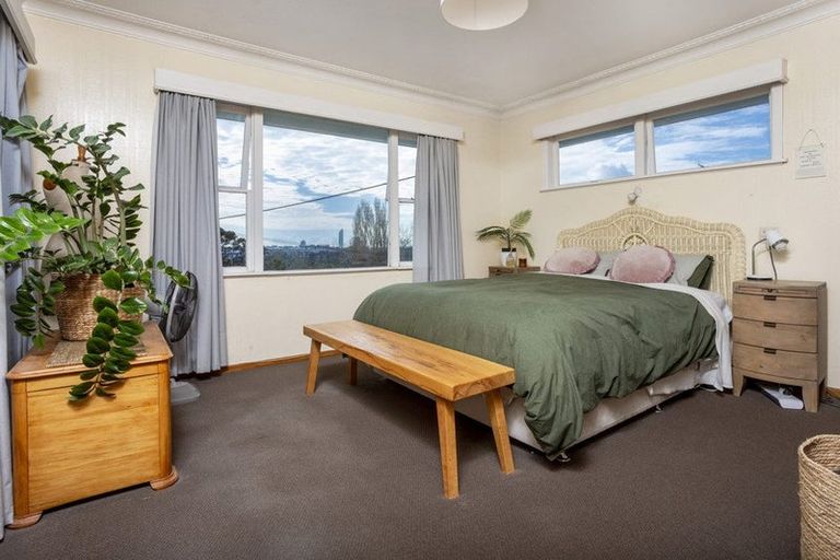 Photo of property in 61 Exmouth Road, Northcote, Auckland, 0627